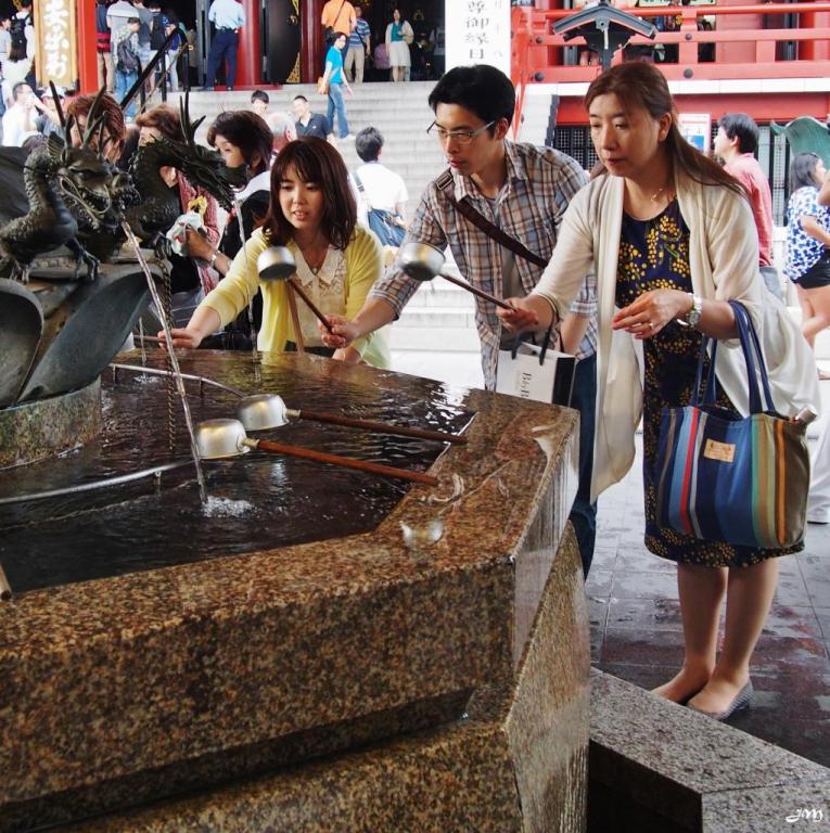 Senso-ji, lavage des mains