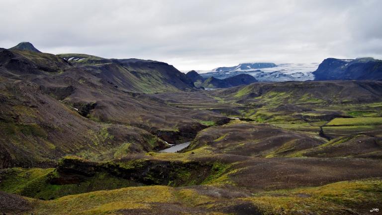 Entujokull glaciar valley