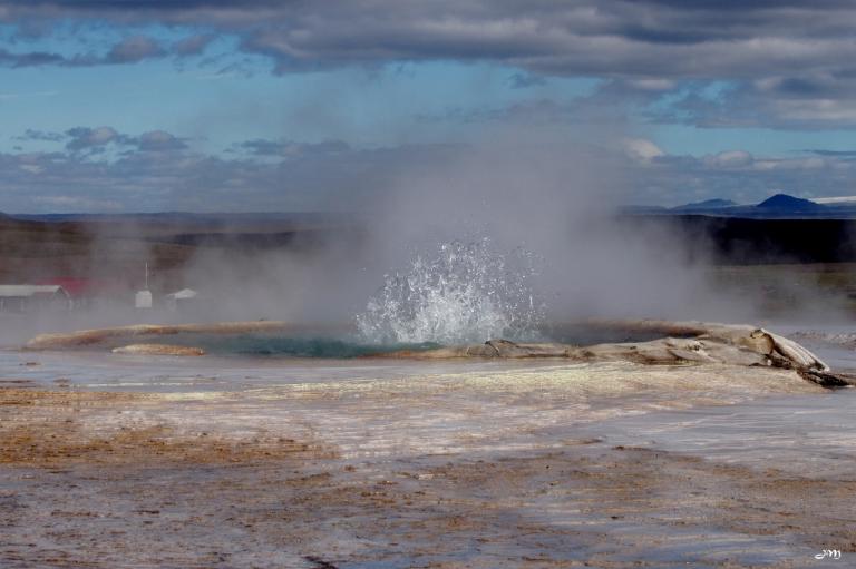 Hveravellir geysir