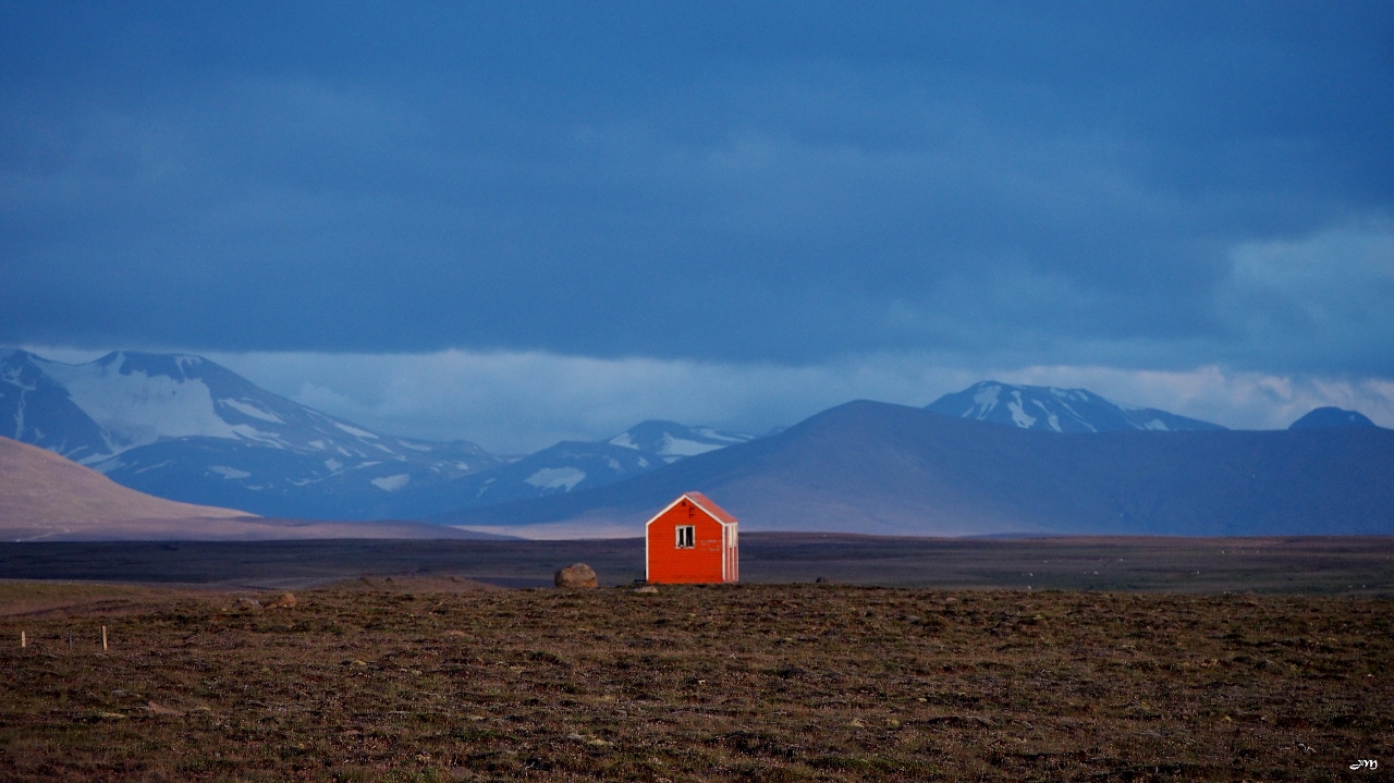 Refuge along the Klöpur road