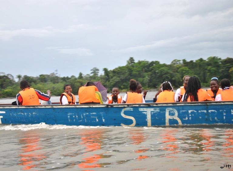 Pirogue Scolaire