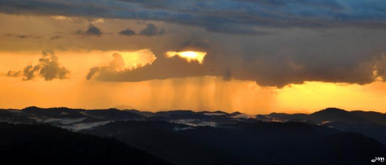 Quand la pluie se mèle au dernier rayon de soleil 2